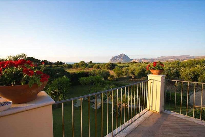 Baglio Sant'Andrea Bed & Breakfast Valderice Eksteriør bilde