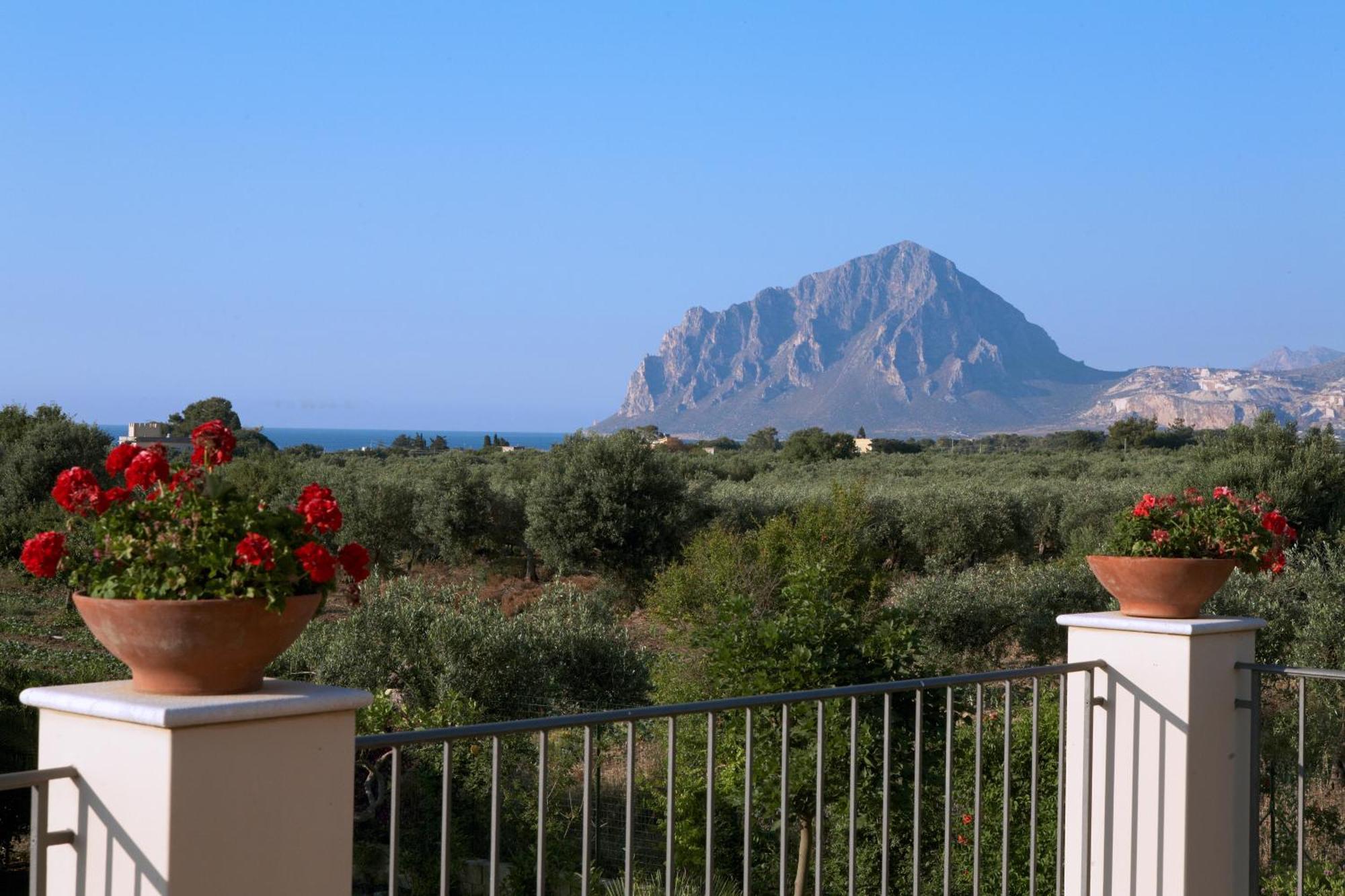 Baglio Sant'Andrea Bed & Breakfast Valderice Eksteriør bilde