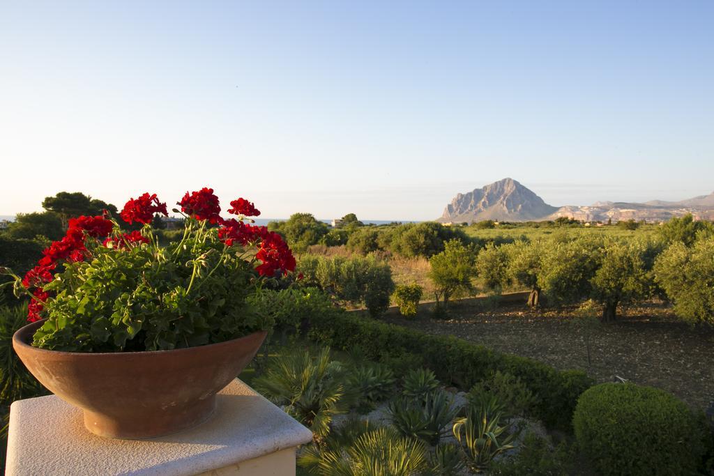 Baglio Sant'Andrea Bed & Breakfast Valderice Eksteriør bilde