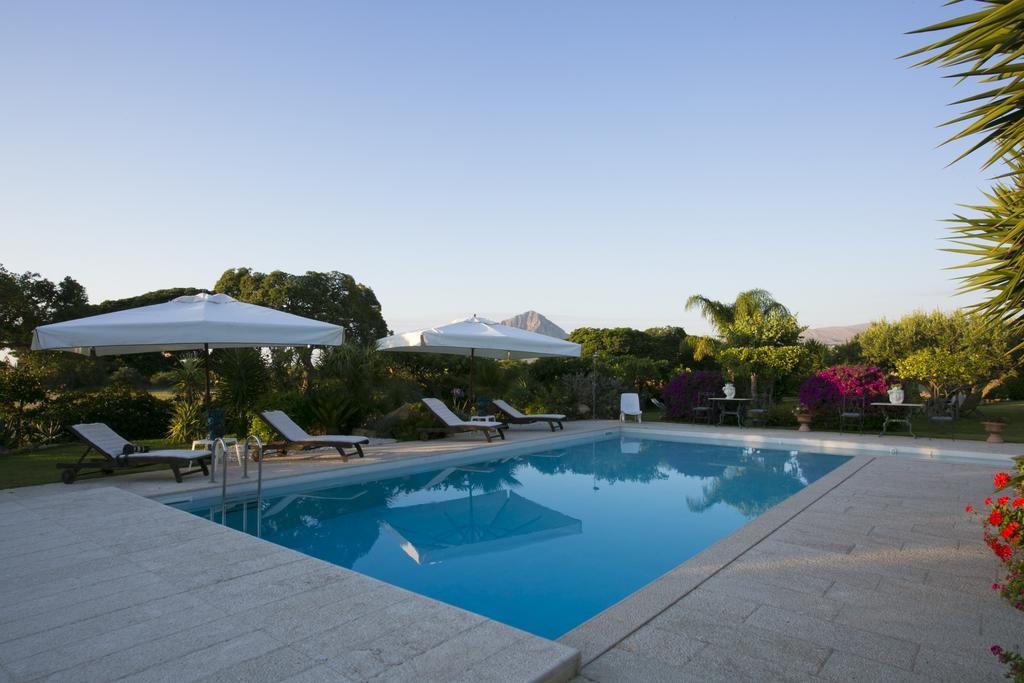Baglio Sant'Andrea Bed & Breakfast Valderice Eksteriør bilde