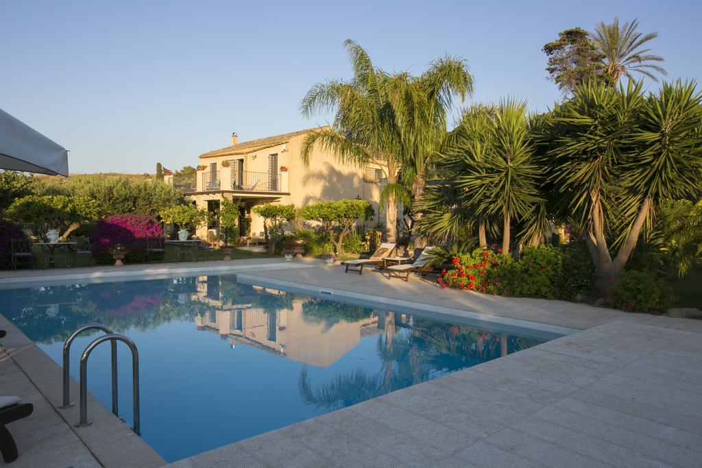 Baglio Sant'Andrea Bed & Breakfast Valderice Eksteriør bilde